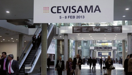 Gala lanza su cerámica plana La nueva línea de producto de la fi rma en Cevisama